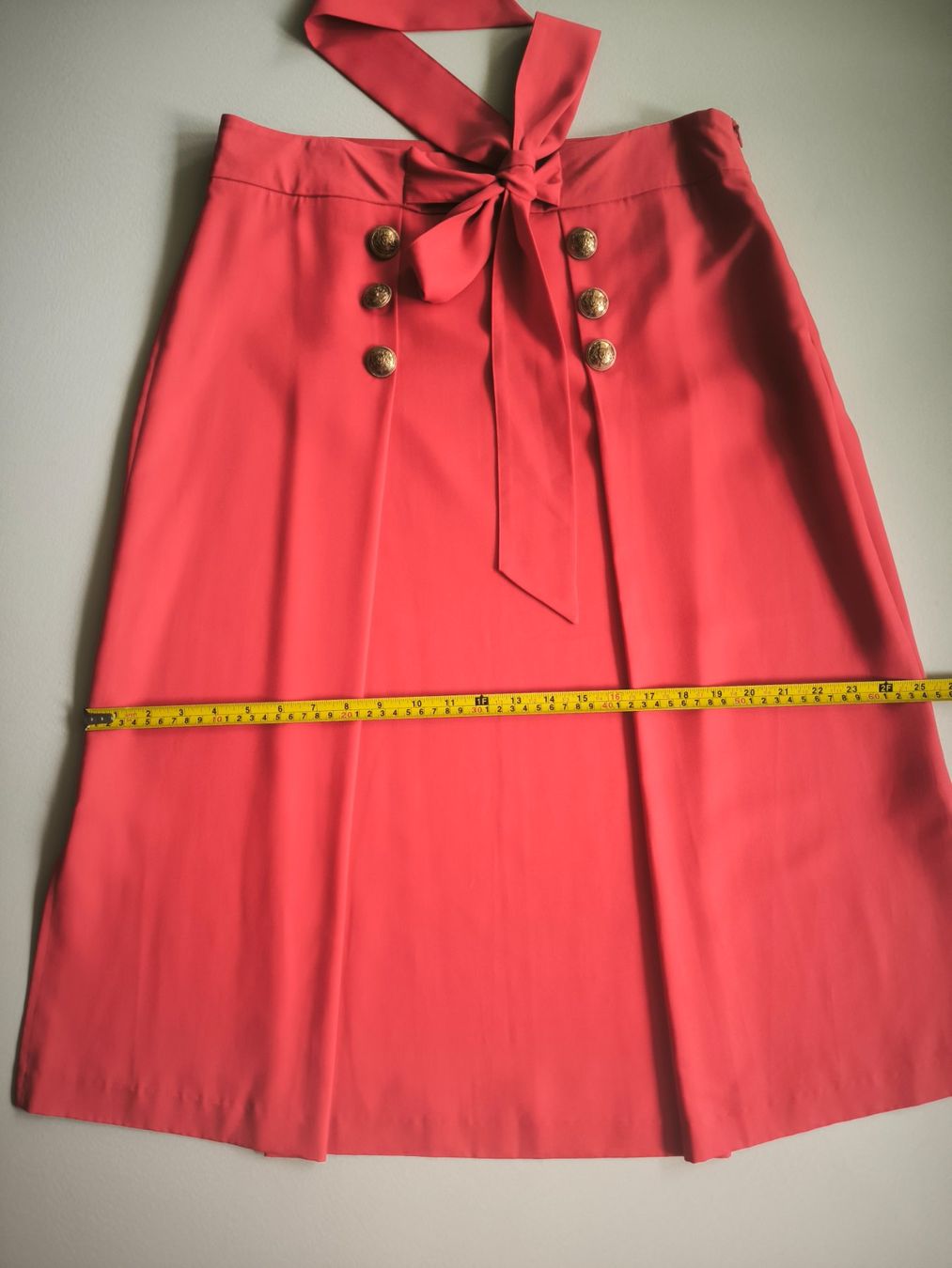 Gonne: Marks & Spencer roter Midirock, Größe 42 – Nuovo (secondo la descrizione) da Wallisellen venduto da C_DM 3