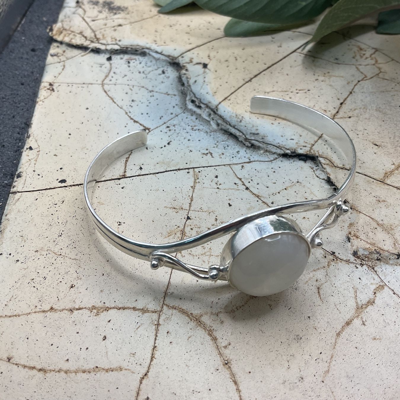 Armbänder & -reifen: Armreif Silber sehr gross mit Mondstein – Neu (gemäss Beschreibung) aus Luzern von S.Kern01