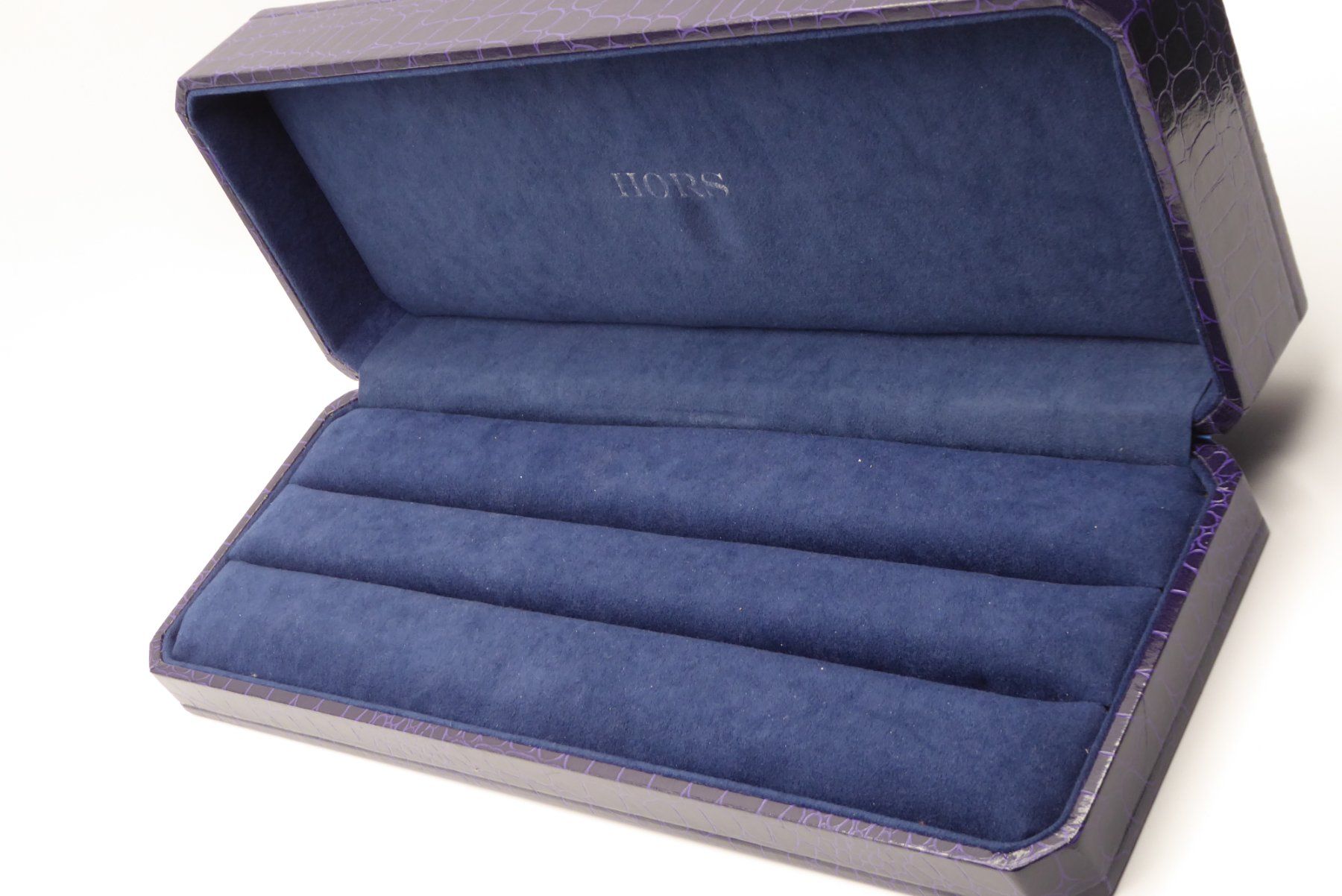 Portagioie: Hors box for jewelry – Usato da Geneve venduto da adr_xk6n 3
