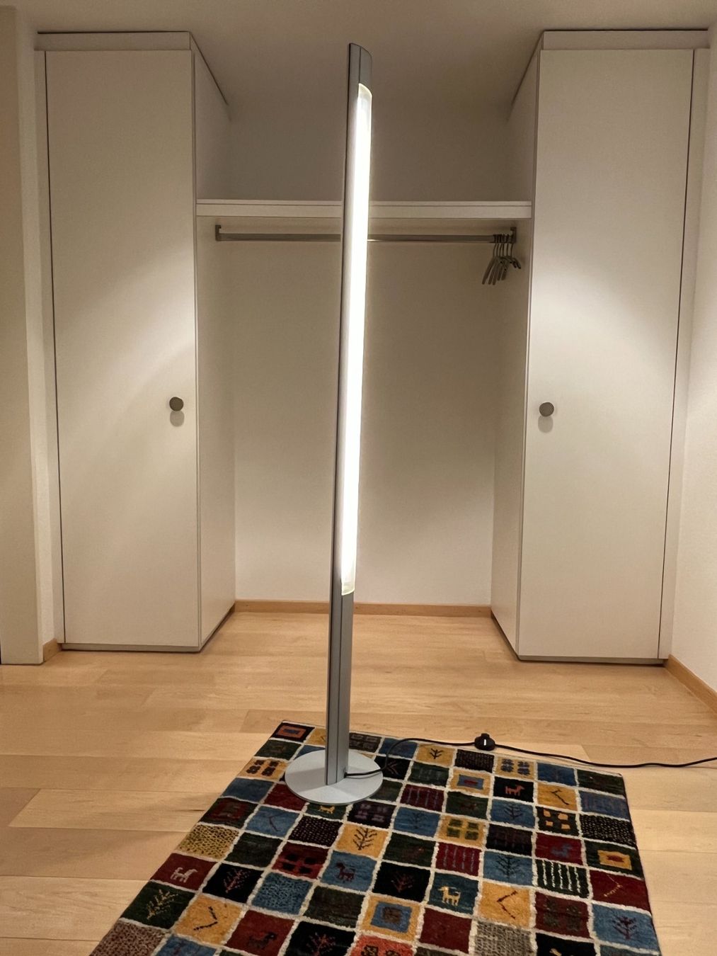 Lampen: Designer-Stehlampe Aluminium matt – Gebraucht aus Baden von die_9vf9 3