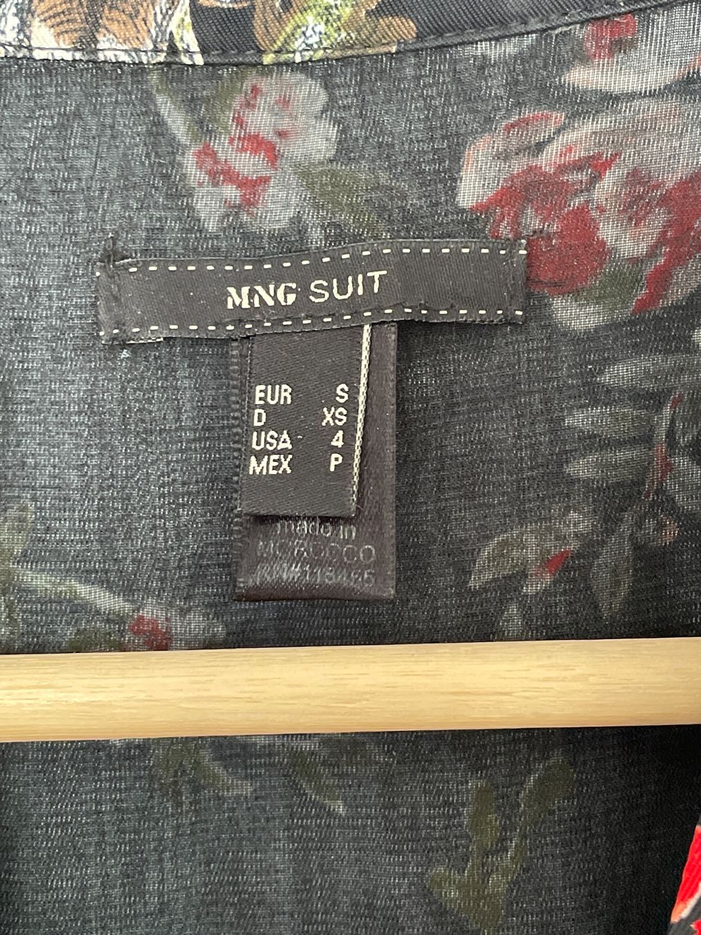 Mango Vestiti: Mango Kleid Grösse S mit Blumen Rosenmuster – Usato da St. Gallen venduto da Shazzz 1