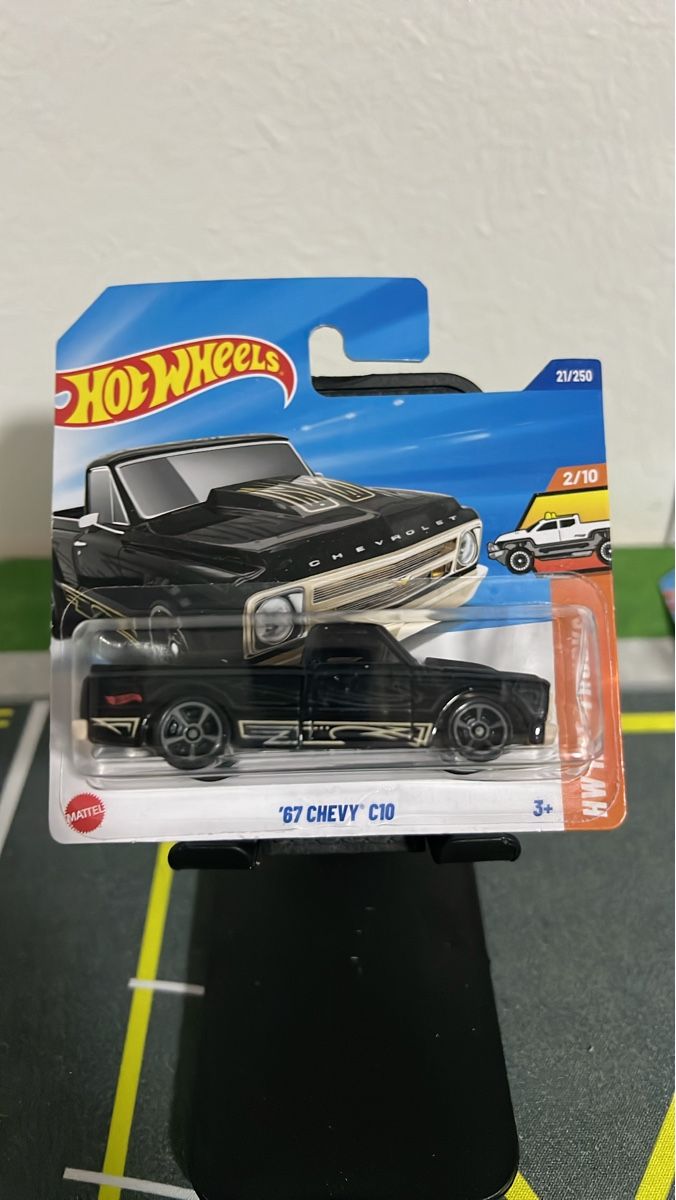 Hot Wheels Modellautos: Hot Wheels '67 Chevy C10 schwarz  – Neu (gemäss Beschreibung) aus Thayngen von sop_2xnz