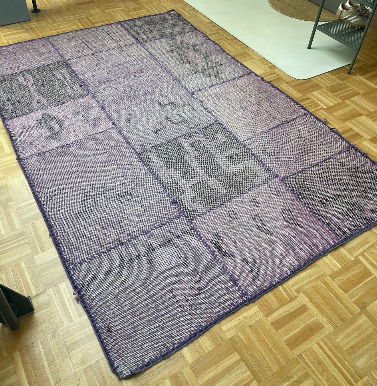 Pfister Tappeti: Lila Patchwork Teppich, Vintage, Pfister – Usato da Zürich venduto da aylinsol 3