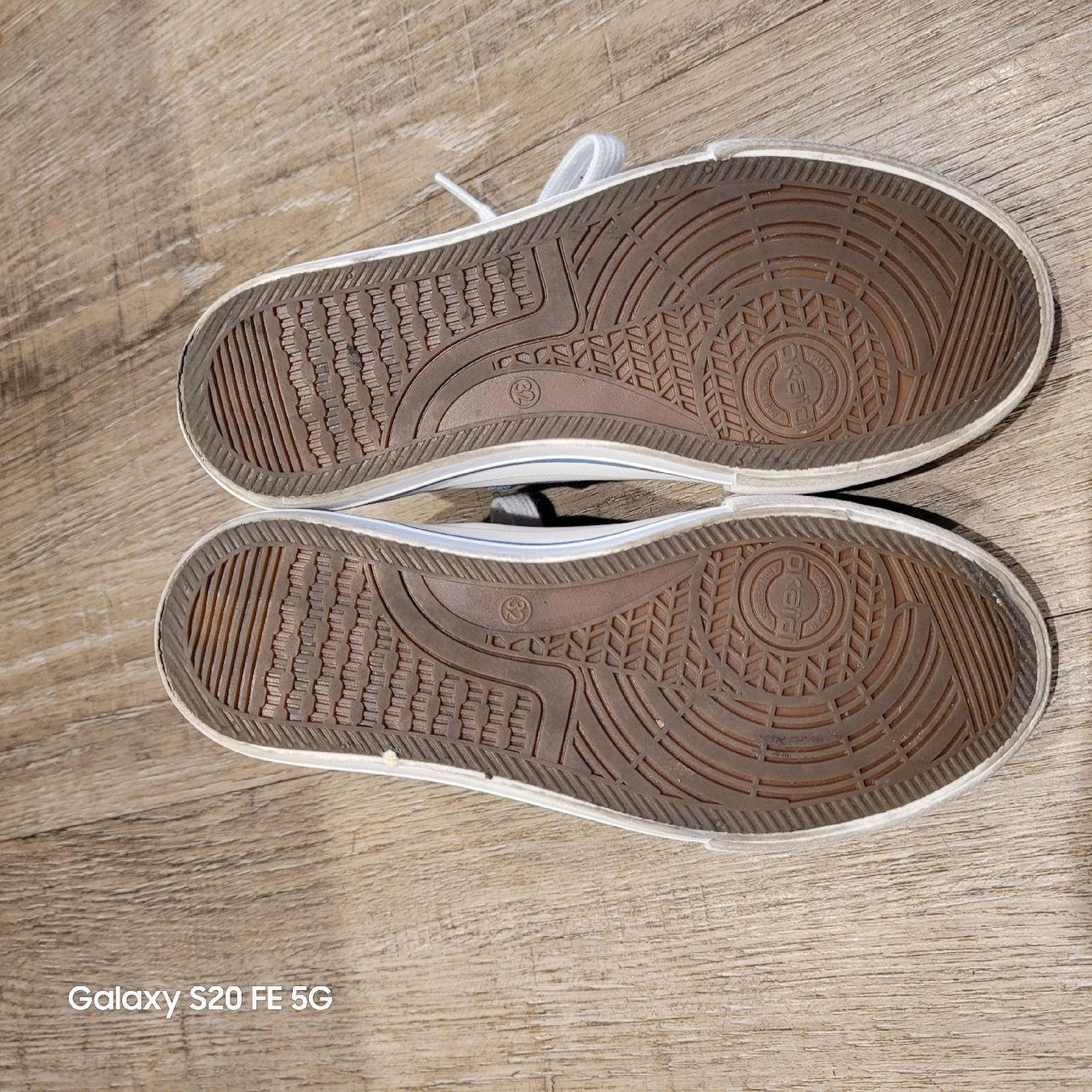 Scarpe per ragazzi: Kinderschuhe Jungen 32 – Usato da Niederbuchsiten venduto da klengyel 6