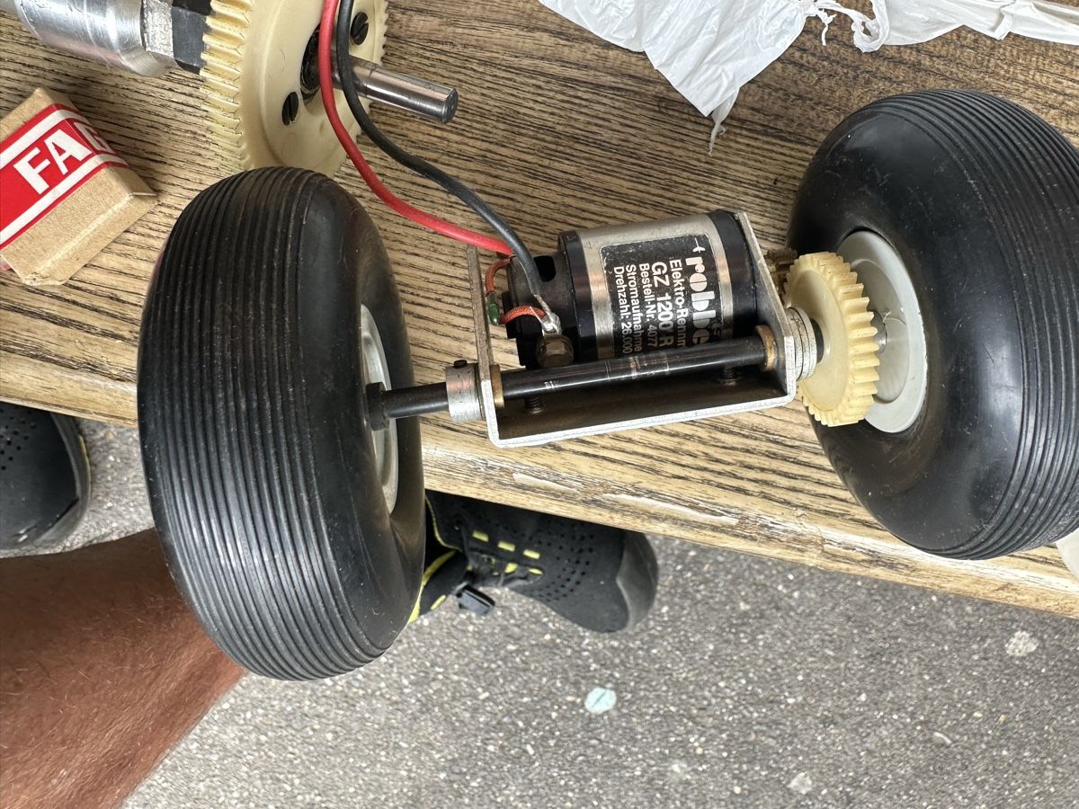 RC Kits de montage: Bau teile  fuer hoby auto – D'occasion à Nürensdorf par maqopaqo 8