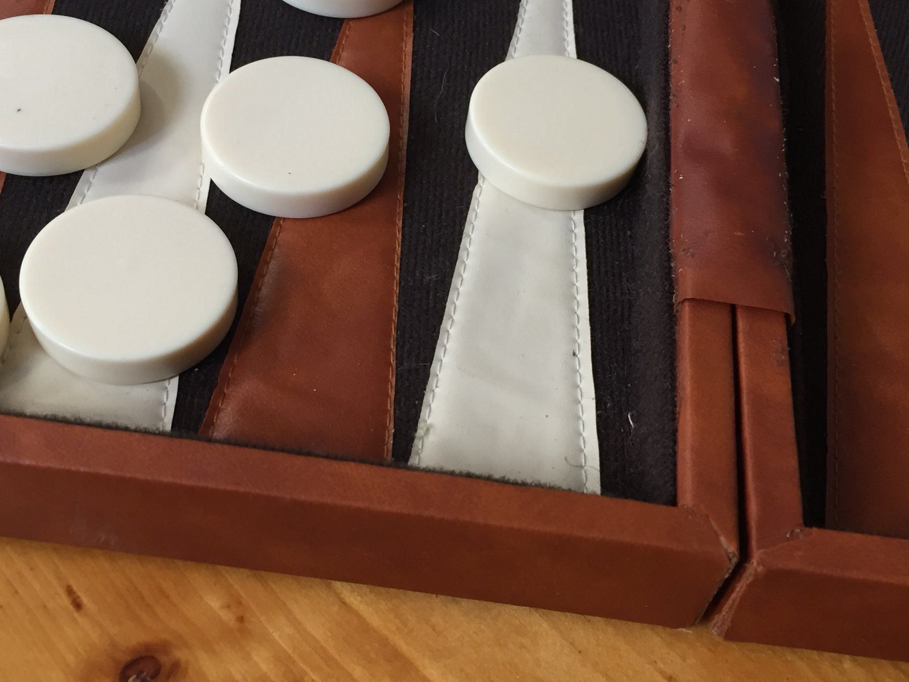 Giochi: Backgammonspiel Koffer & Bakelit Steinen – Usato da Schaffhausen venduto da vintageville 5