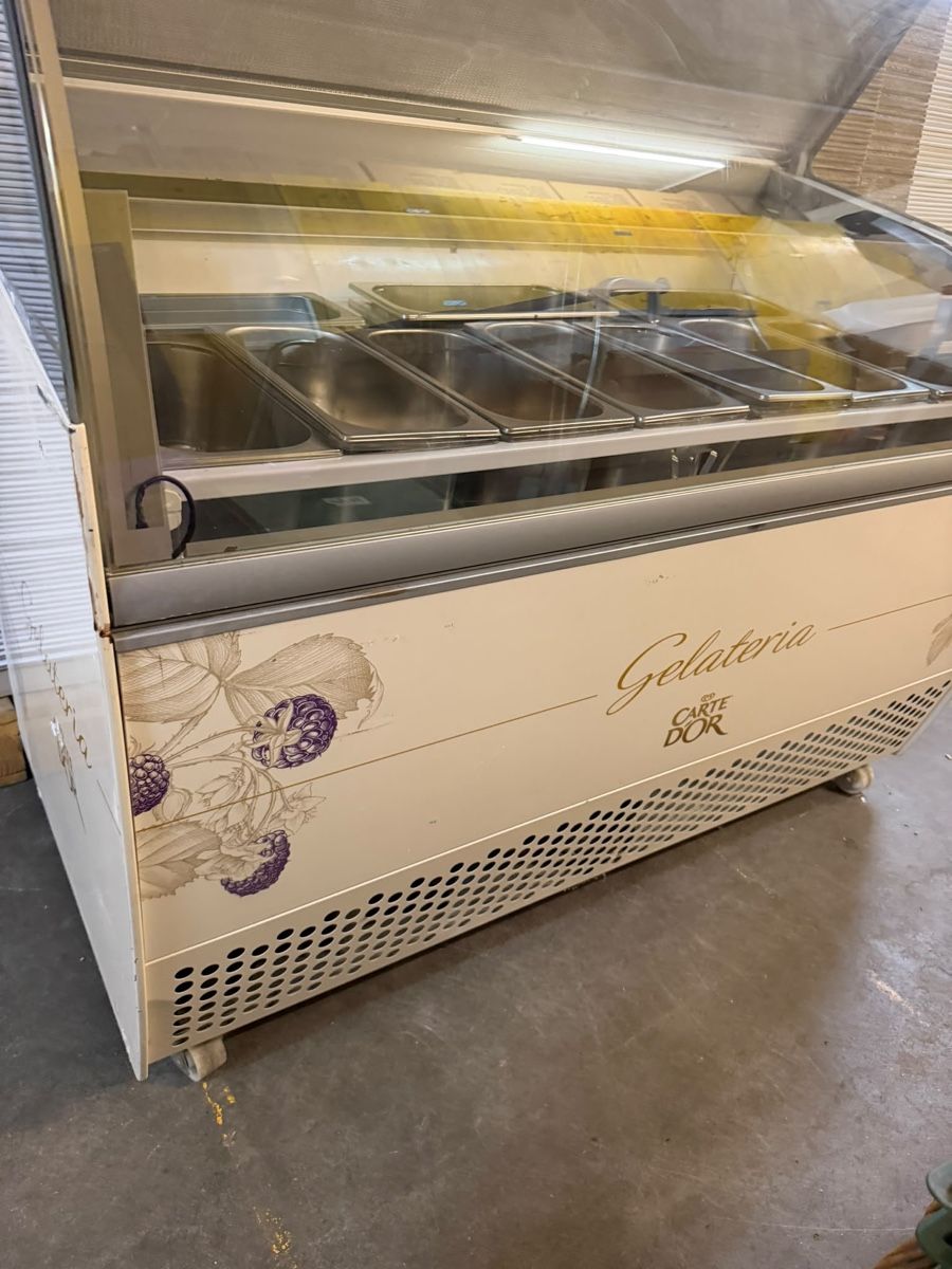 Appareils de cuisine: Eistheke / Eisvitrine Funktionier Einwanderfrei Gelati – D'occasion à Zürich par ann_qsj2 3