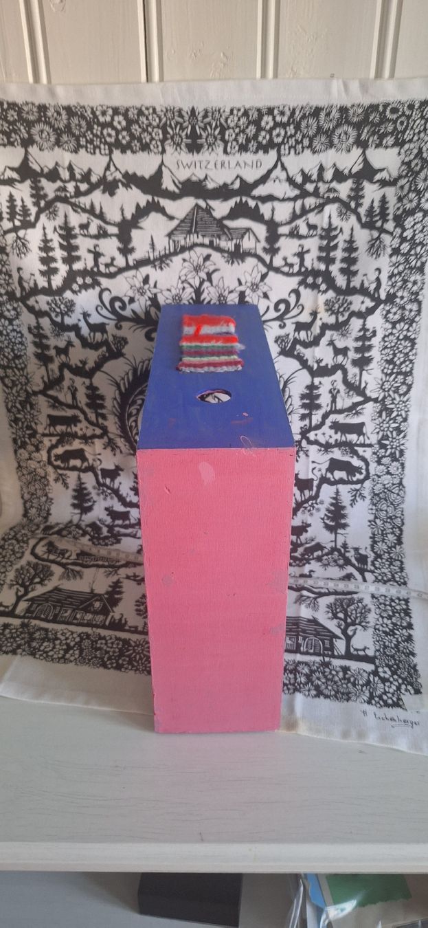 Altro per la casa: Magazinständer blau mit Blumenmuster innen rot – Usato da Matten b. Interl venduto da Daeni_2000 4