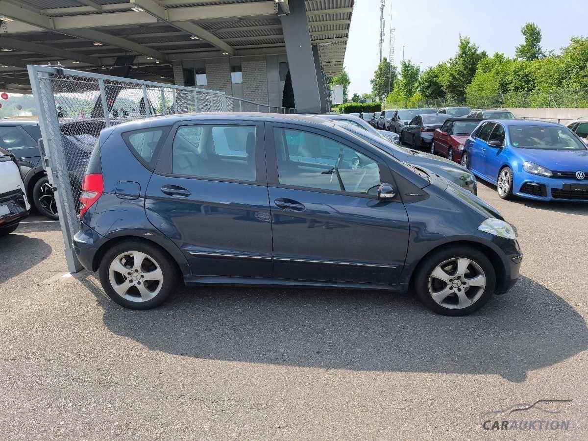 Mercedes-Benz Automobili: Mercedes-Benz A200  – Difettoso da Brittnau venduto da heyapple01 1