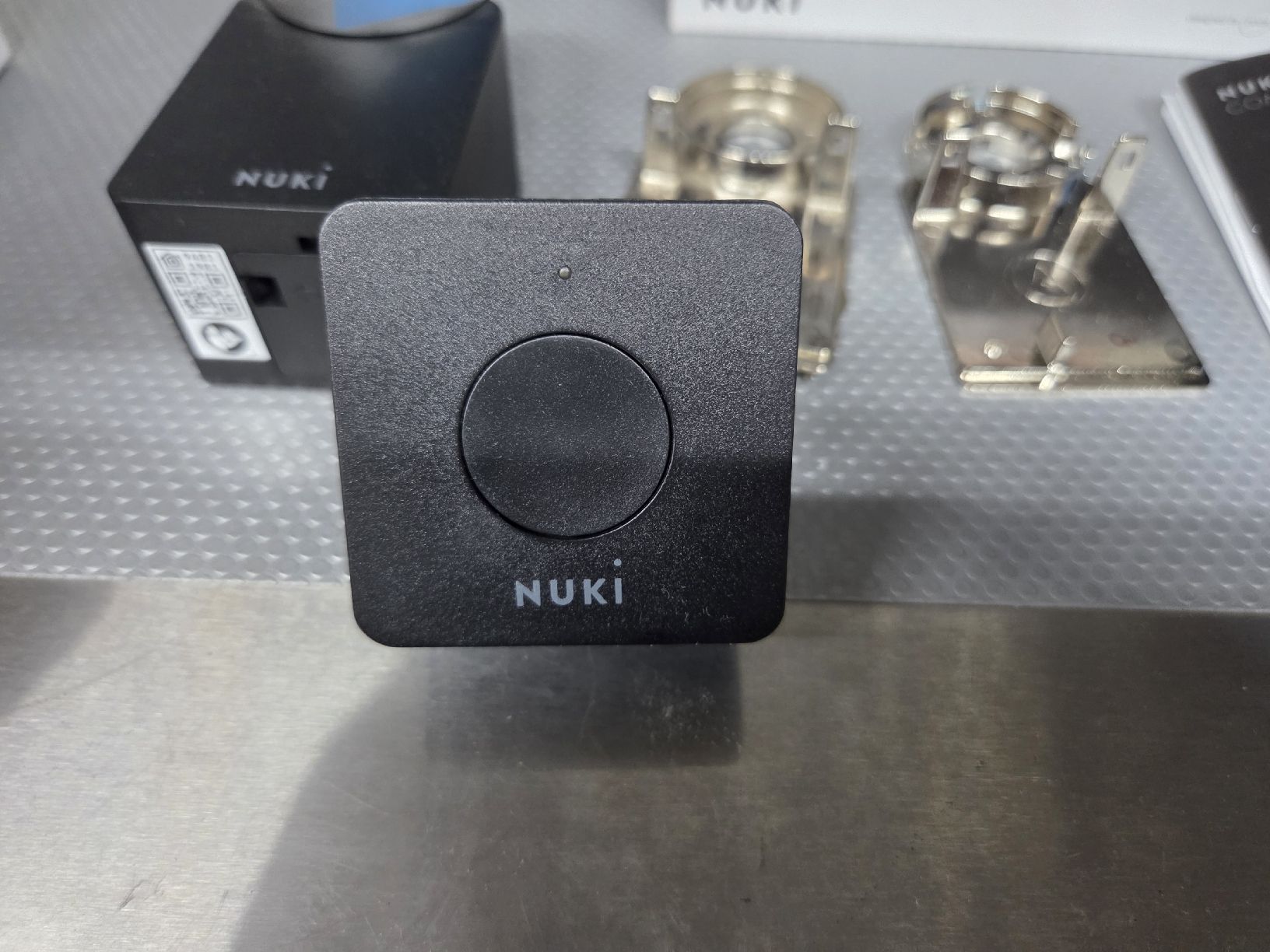 Nuki Schlösser: Nuki Smart Lock 2.0 und Bridge – Gebraucht aus Oberhasli von General-Dealer 2