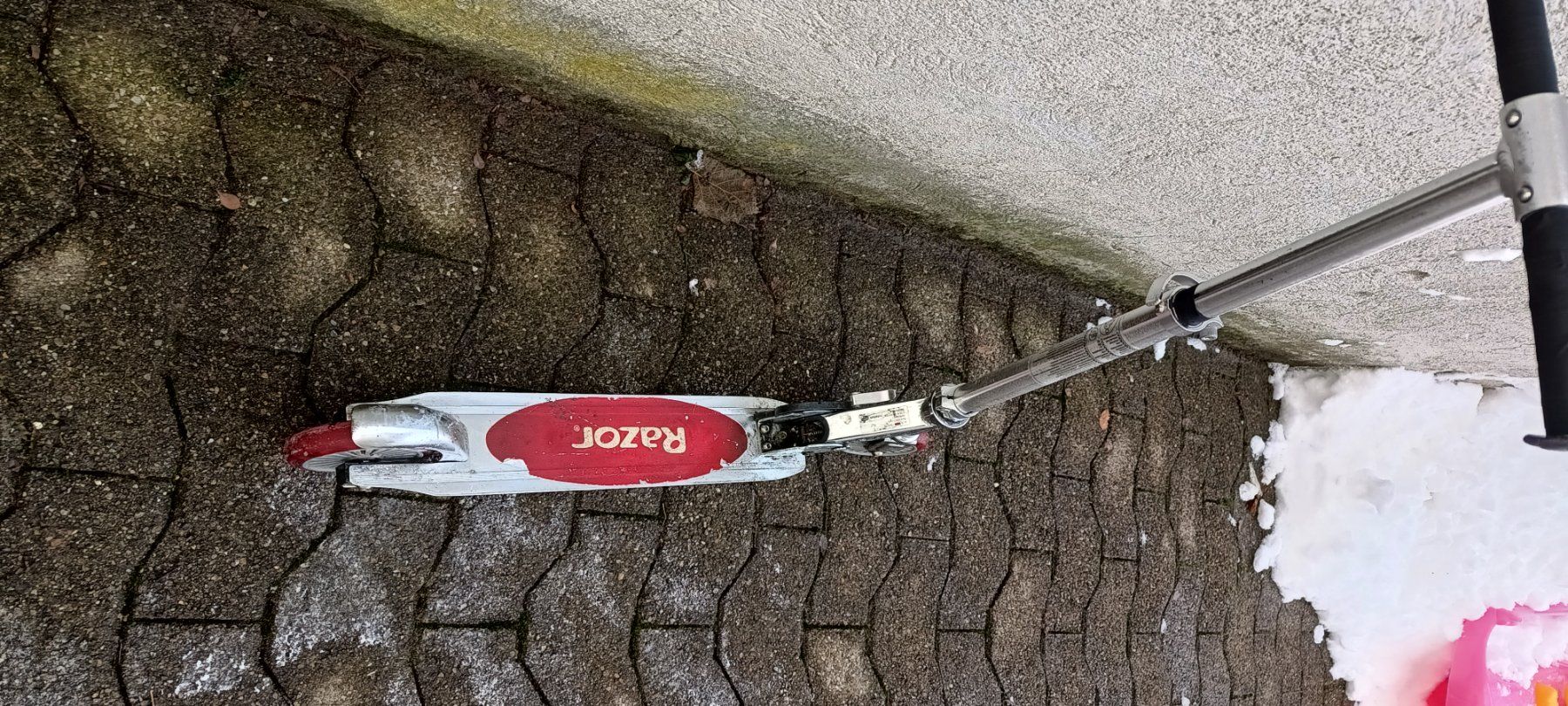 Kickboard: Trottie Razor – Usato da St. Gallen venduto da MBO22AUTOGEWERBE 2