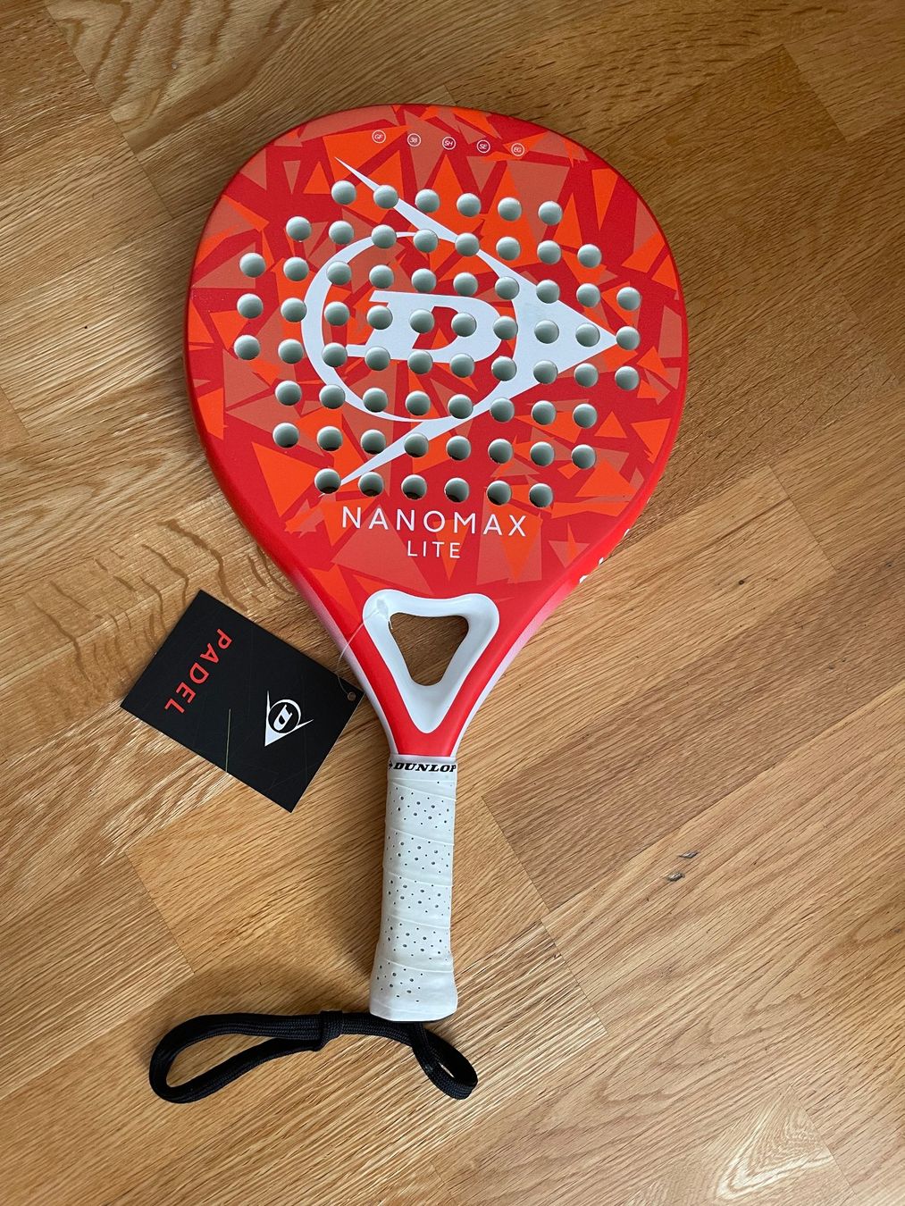 Spiele: Dunlop NANOMAX LITE Padel Racket – Neu (gemäss Beschreibung) aus Winterthur von Mike011