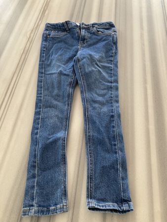 Jeans Grösse 122 guter Zustand🦋