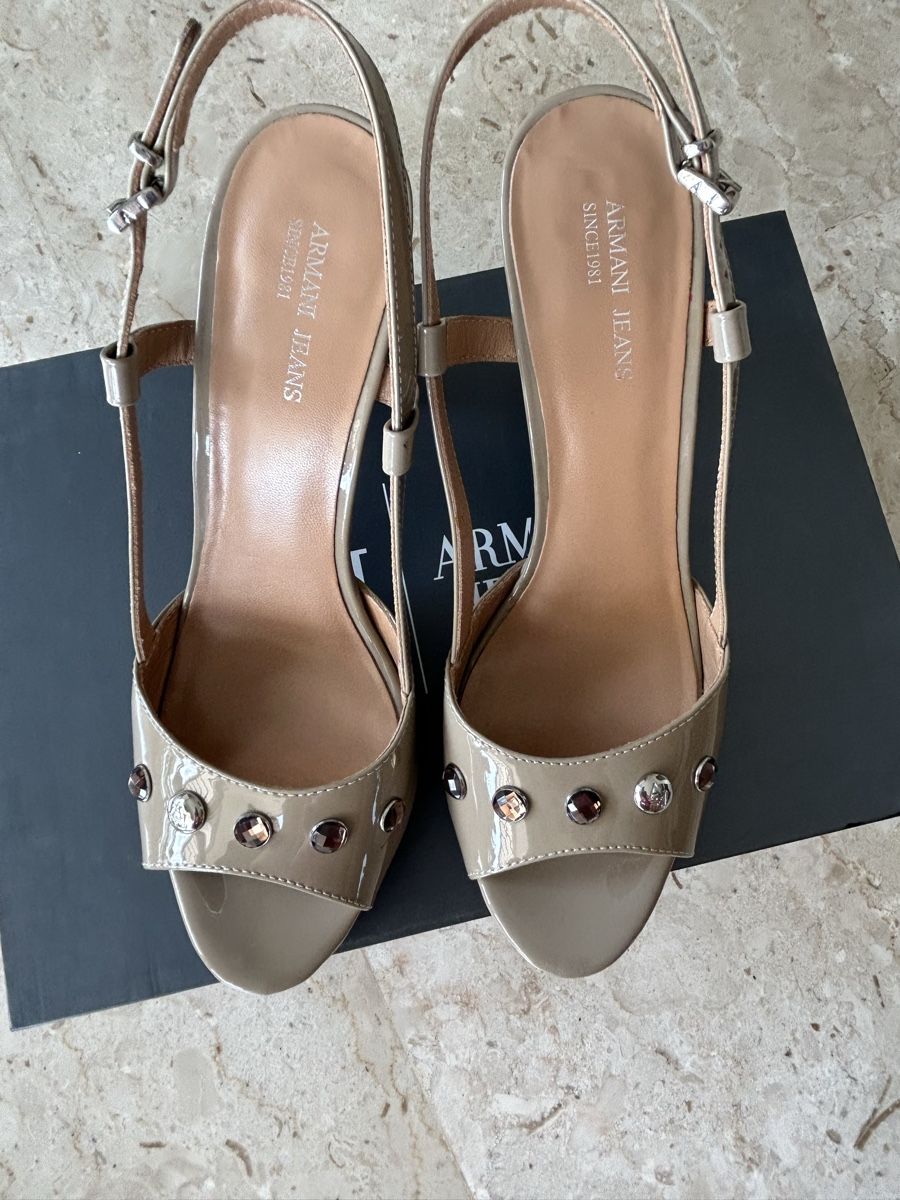 Armani Damenschuhe: Sandali Armani numero 40 – Gebraucht aus Locarno von Matic04 5