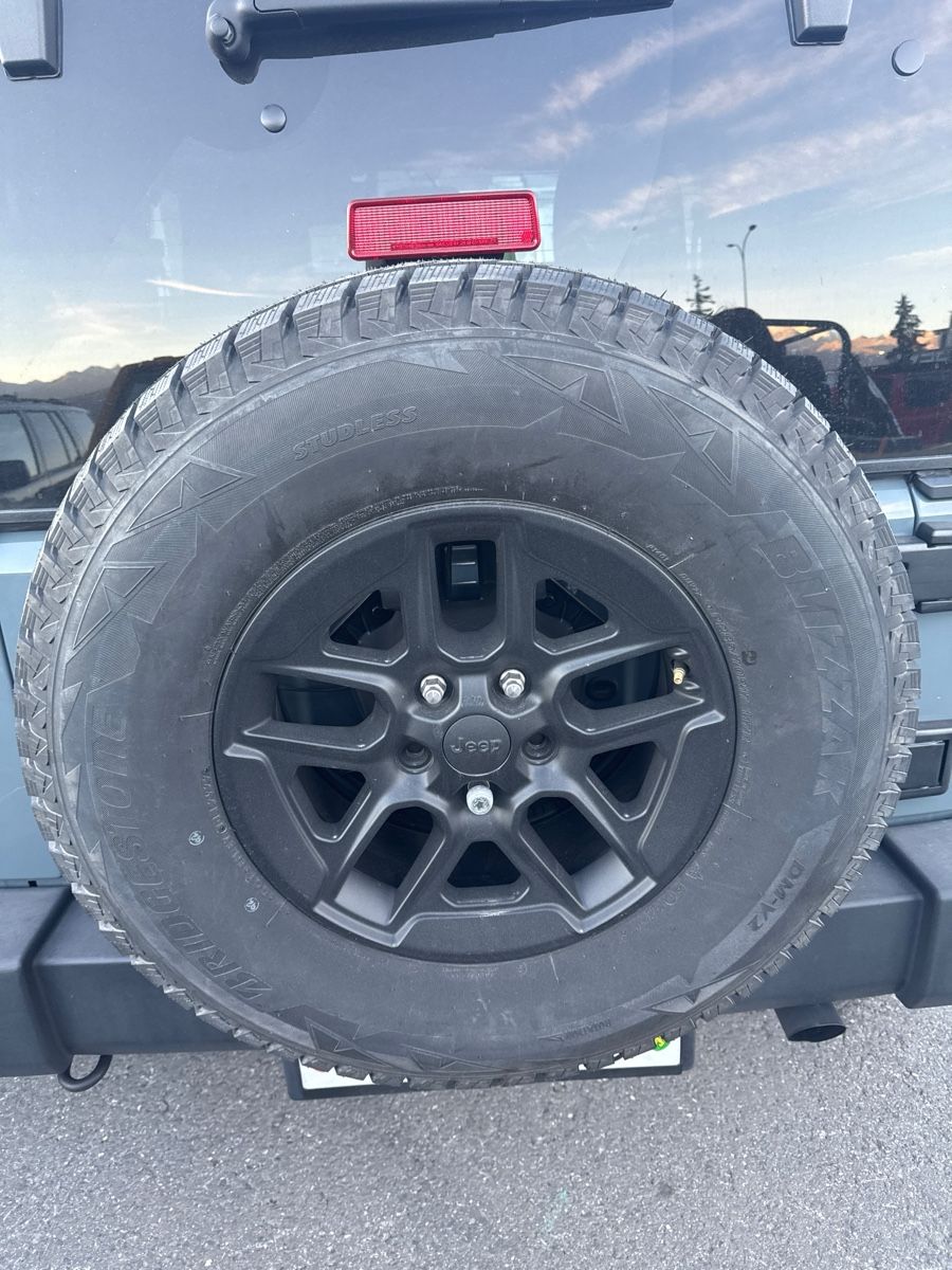Pneumatici & Ruote complete: Jeep Wrangler Ersatzrad – Usato da Wuppenau venduto da 2teChance