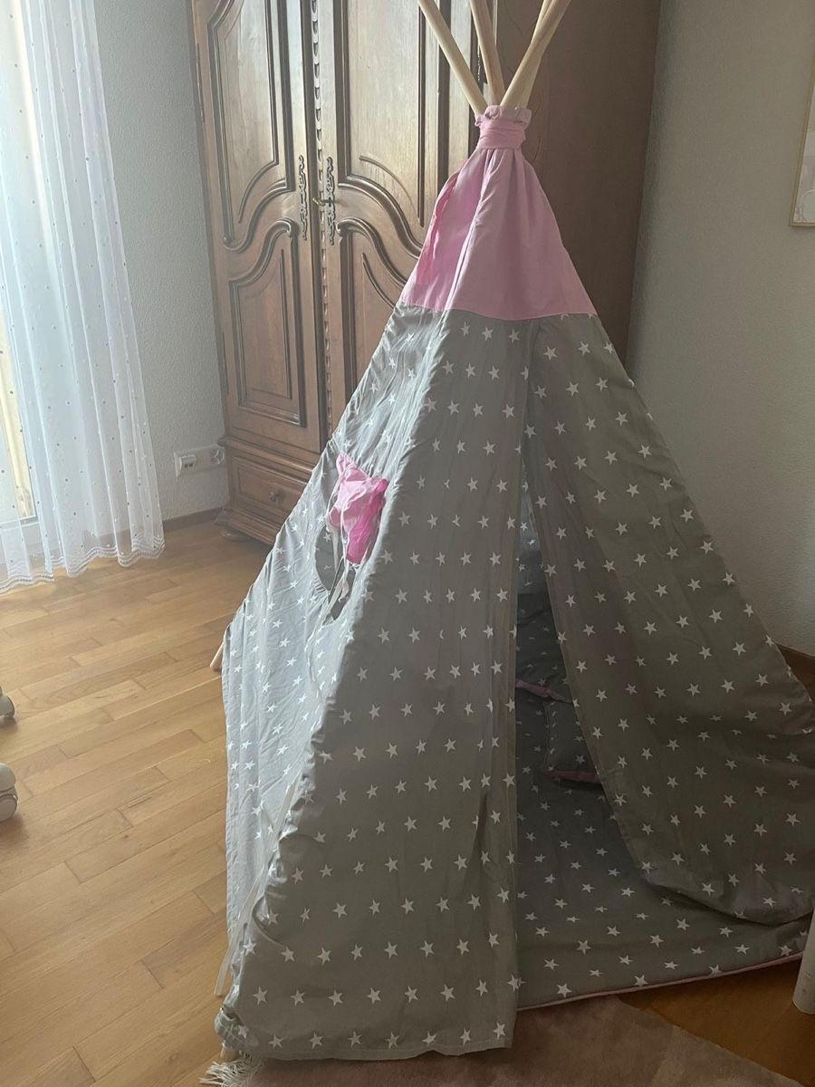 Sonstige Kinderbetten & -möbel: Cute Kids Teepee Tent with Star Pattern - Great Condition – Gebraucht aus Staufen von sam_87xk 1