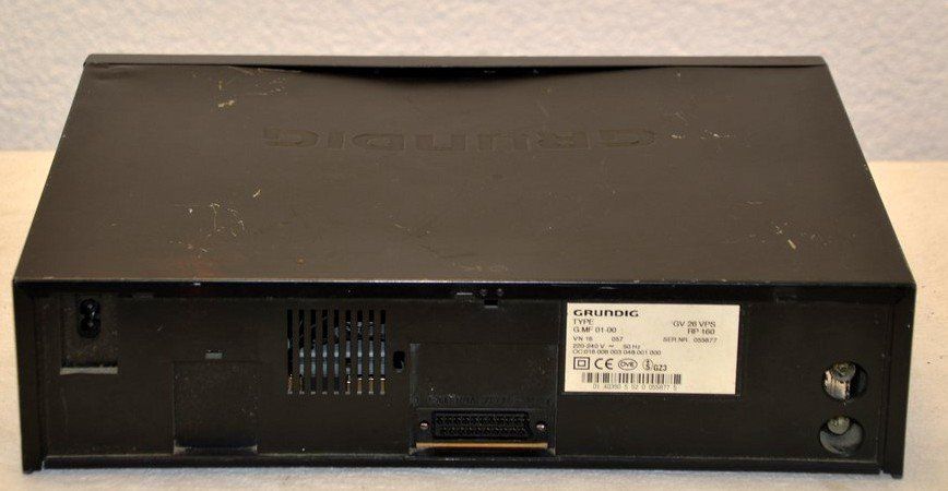 Grundig Aufnahmegeräte: Videorecorder Grundig GV26  VPS magnétoscope – Gebraucht aus Collonges von arashee 2