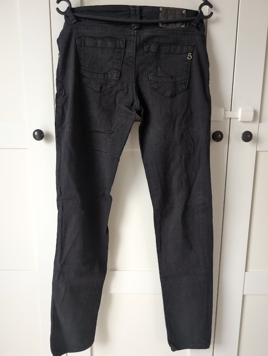 Pantaloni: Schwarze Destroyed Jeans, Gr. M – Usato da Alberswil venduto da __colafroeschli__ 2