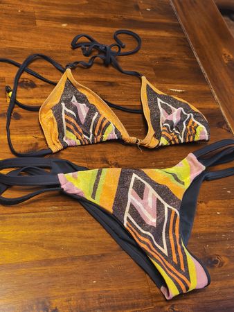 Bikini von 4giveness mit sommerlichem Muster, Grösse L