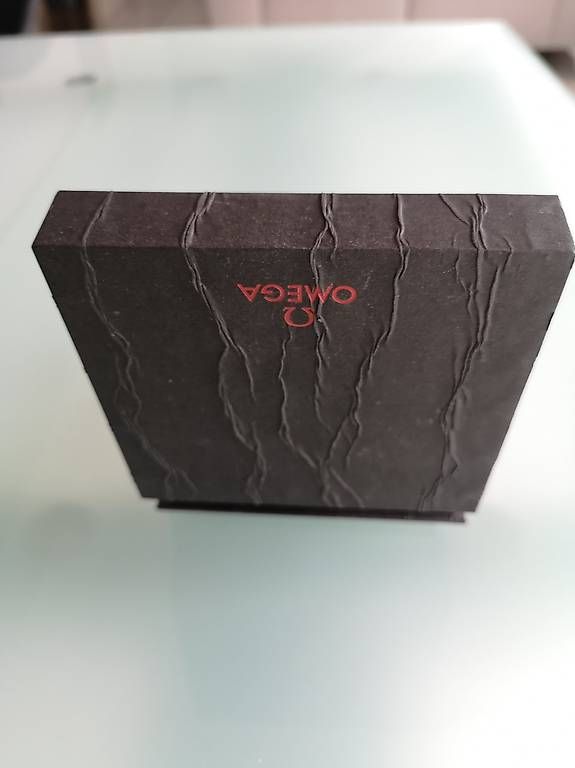 Cassapanche: OMEGA / Coffret Chic & Rare  !!! – Usato da Bulle venduto da italicum 3