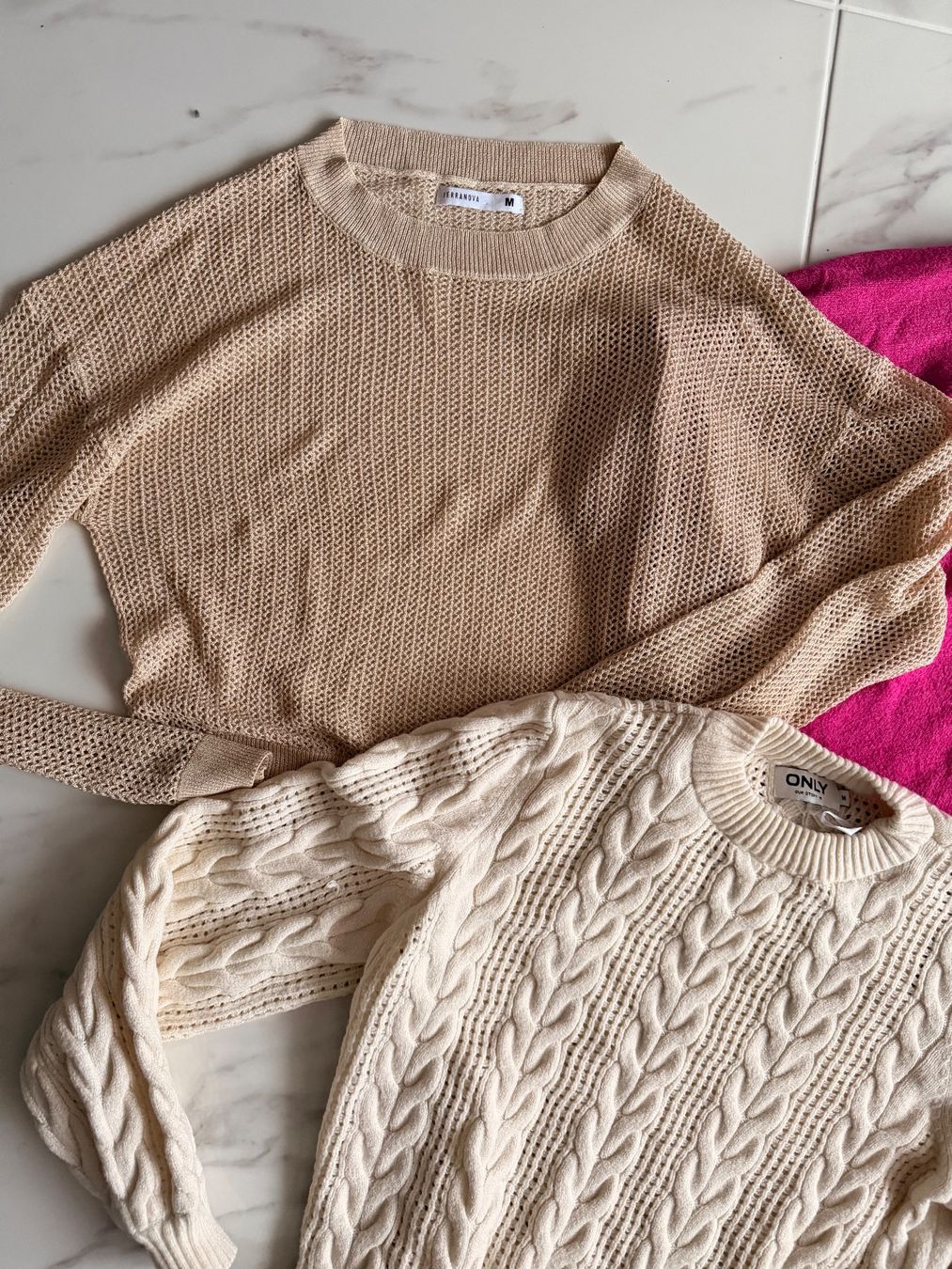 Only Maglioni & Felpe: 3er Set Damenpullover, verschiedene Modelle, Grösse M Only – Usato da Arch venduto da ellaisa84 2