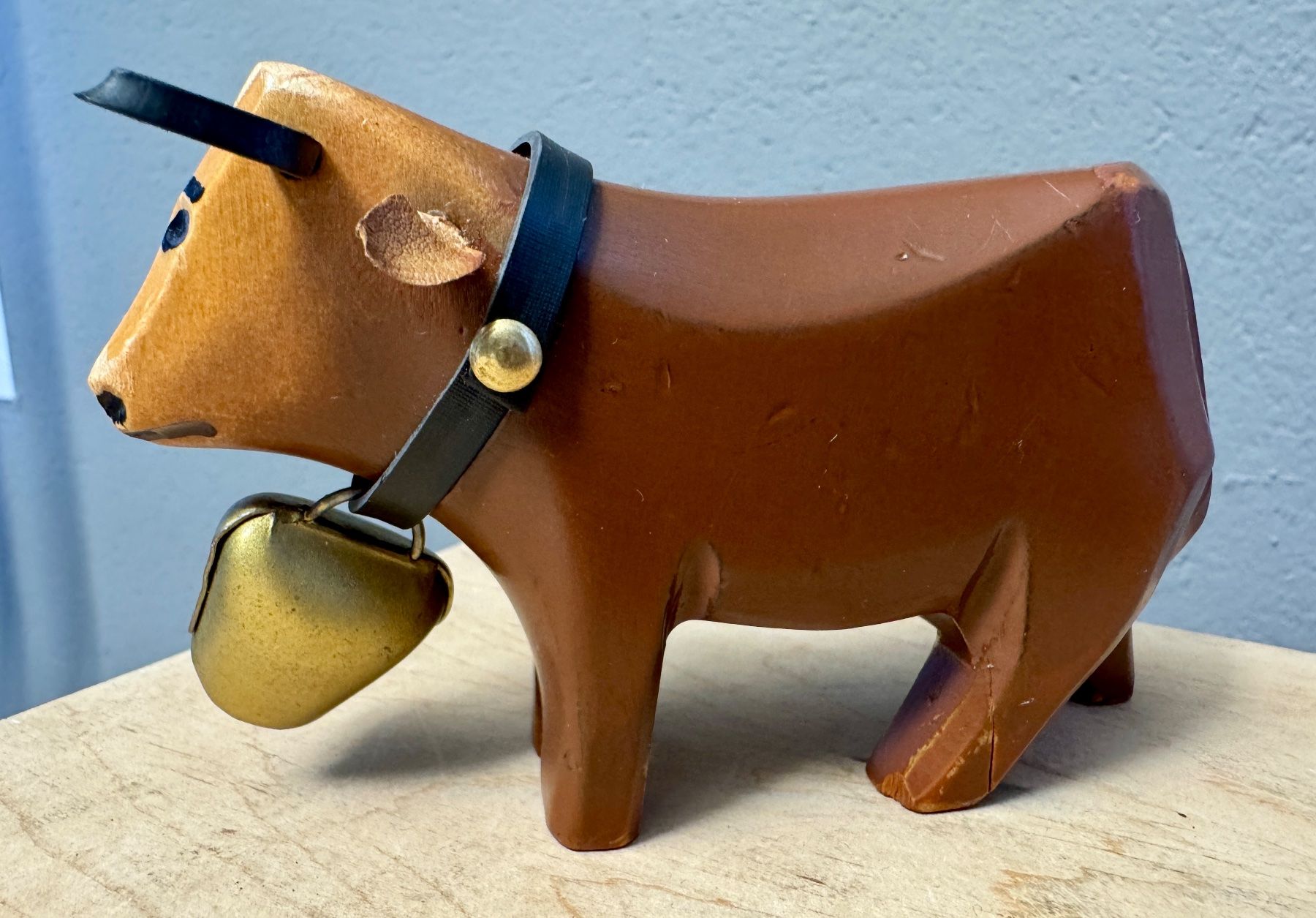 Figuren: Alte geschnitzte Holzkuh Kuh Holz – Gebraucht aus Rothrist von Luckywinner 7