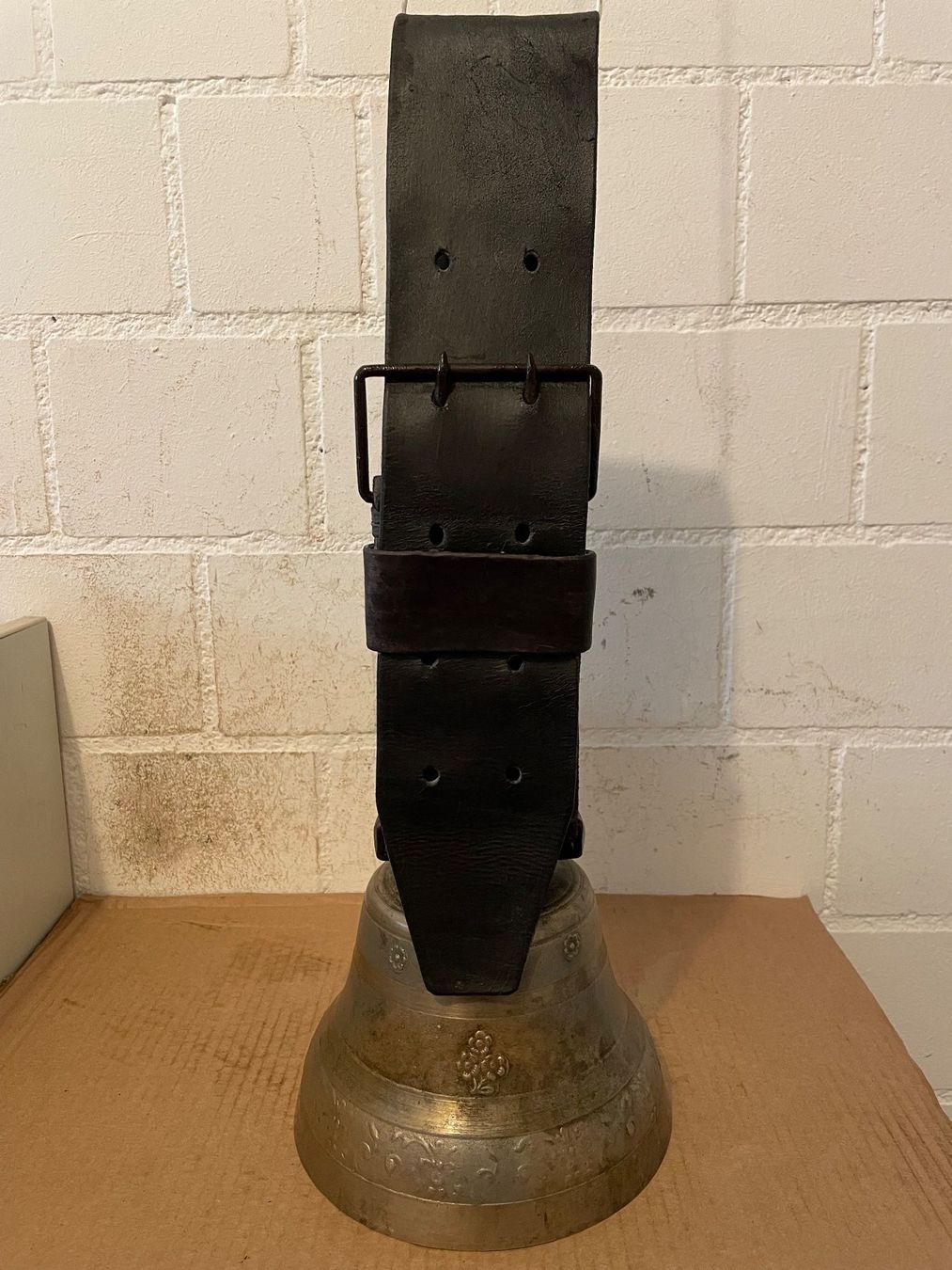Cloches & sonnailles: Alte Glocke ab 1.00 Fr. – D'occasion à Birrhard par magisto52