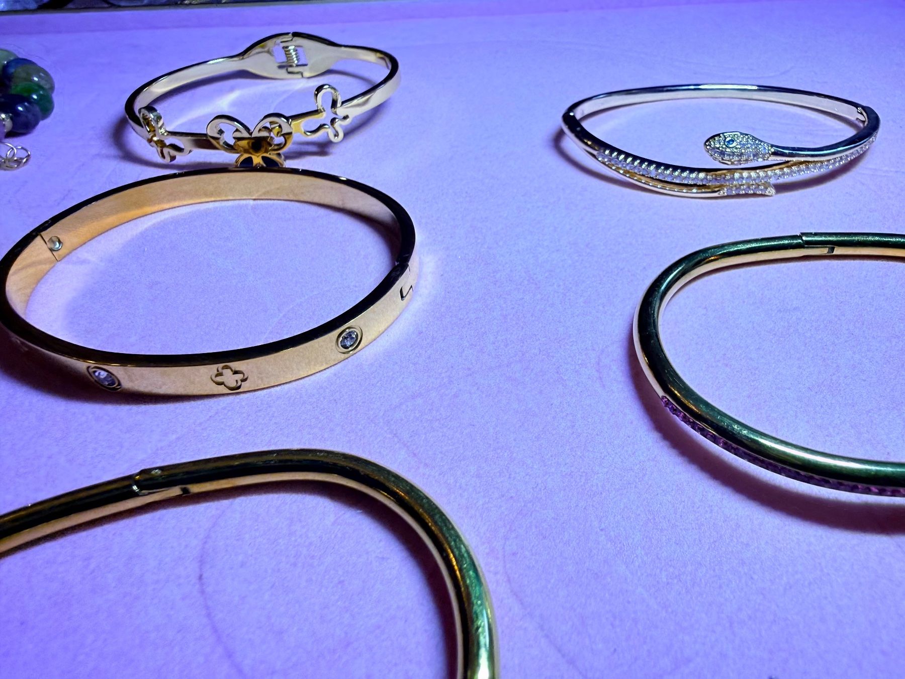 Altri gioielli: Super lot de bijoux dorés Neufs – Nuovo e nell'imballaggio originale da St-Maurice venduto da Sandrinette123 3