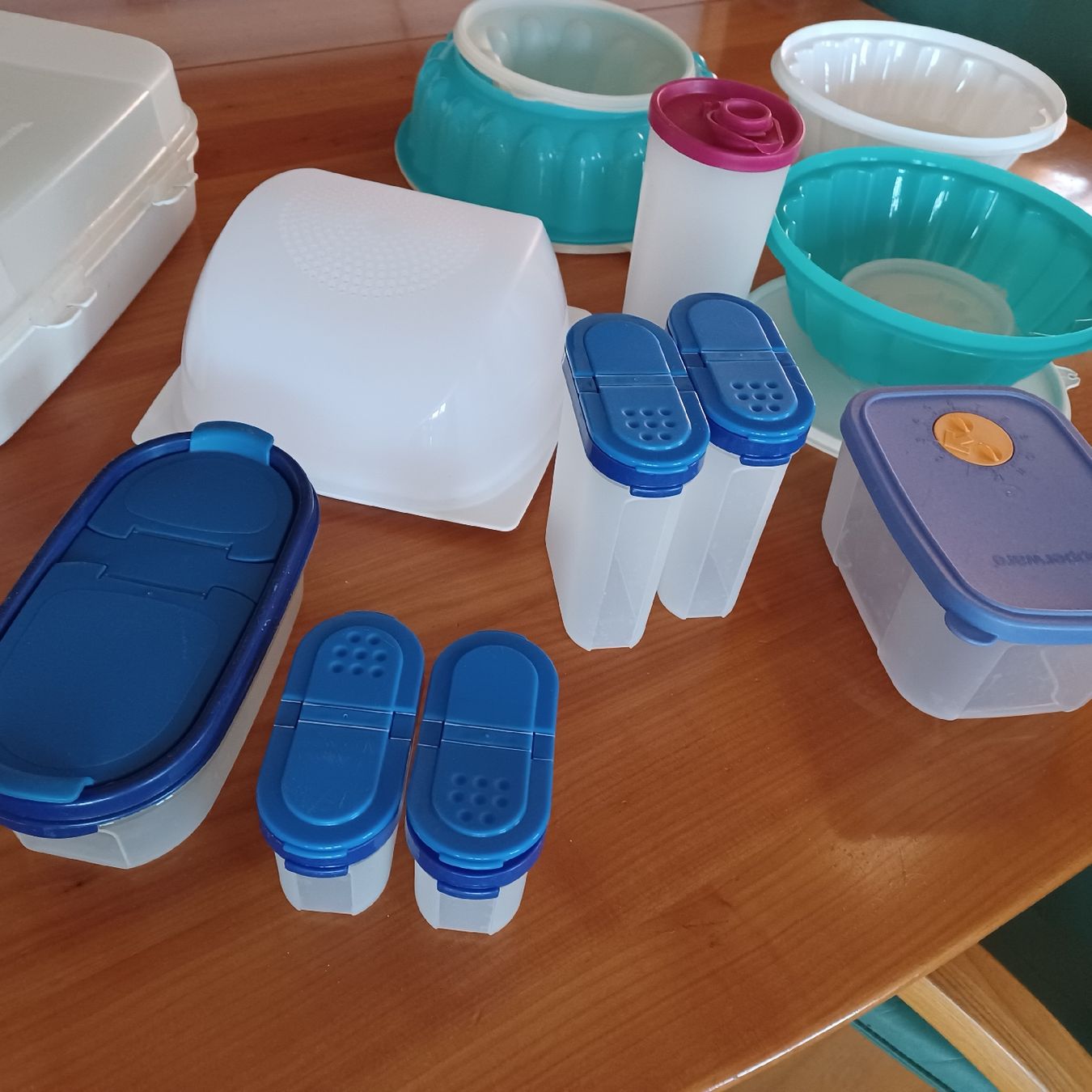 Tupperware Contenitori & Simili: Tupperware – Usato da Waldkirch venduto da Fantasia-101 2