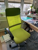 Schöner Bürostuhl in erfrischendem Grün