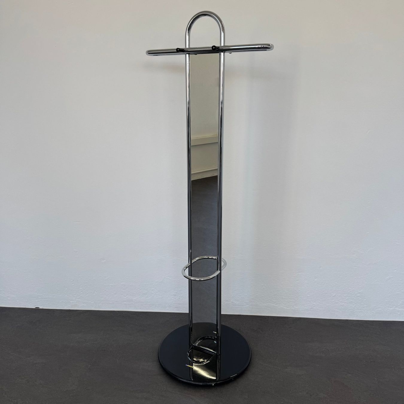 Guardaroba: Top Design Mirror Garderobenständer – Usato da Schönenwerd venduto da mcofficeshop