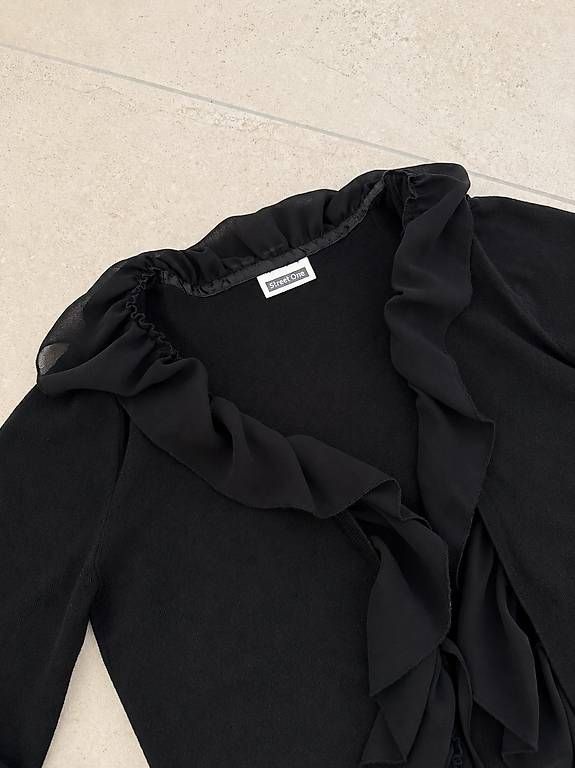 Giacche: Cardigan mit Rüschendetails Gr. XS – Usato da Merlischachen venduto da GlamGarb 1