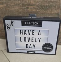 Kreative Lightbox mit Buchstaben