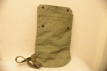 Gasmasken-Filtersack von der Schweizer Armee 1968