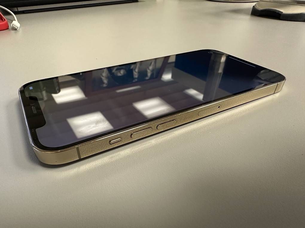 Apple Telefoni cellulari / Smartphones: iPhone 12 Pro Max 256GB Gold – Usato da Zürich venduto da Hunger-Toys-Games 2