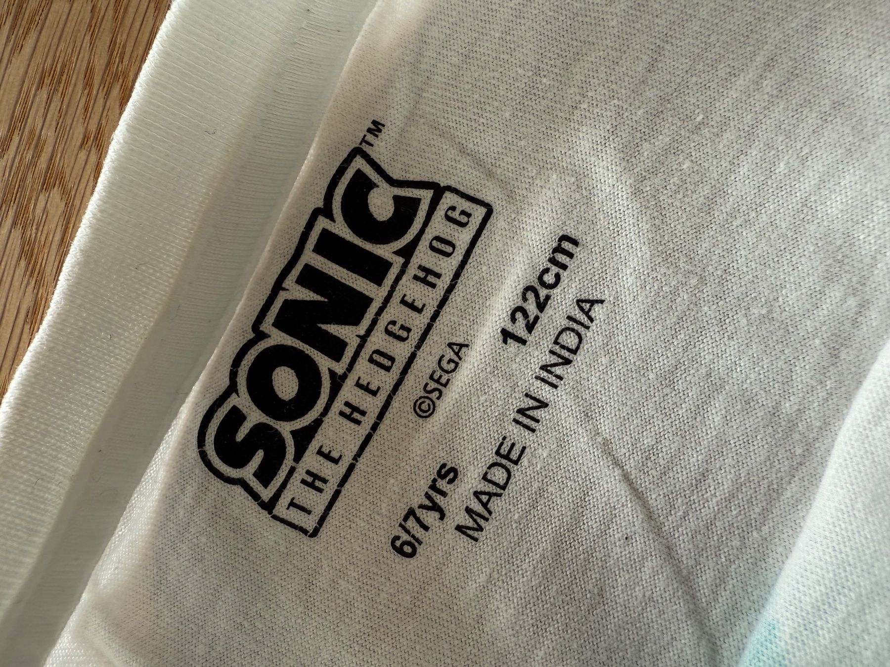 Camicie, T-shirt & Polo: T-Shirt Sonic the Hedgehog Grösse 122 – Usato da Goldswil venduto da Fisel 2