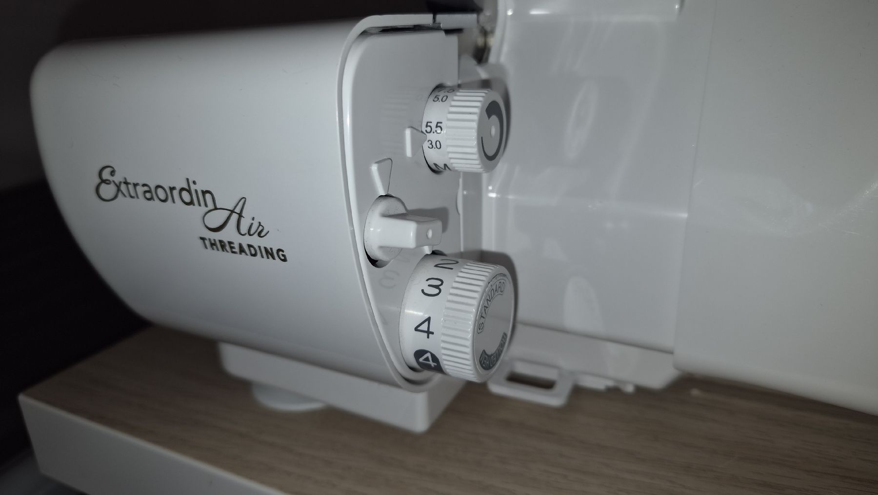 Macchine da cucire: baby lock Overlock enlighten – Usato da Riehen venduto da fabuuz 1