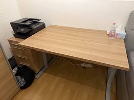 Schreibtisch