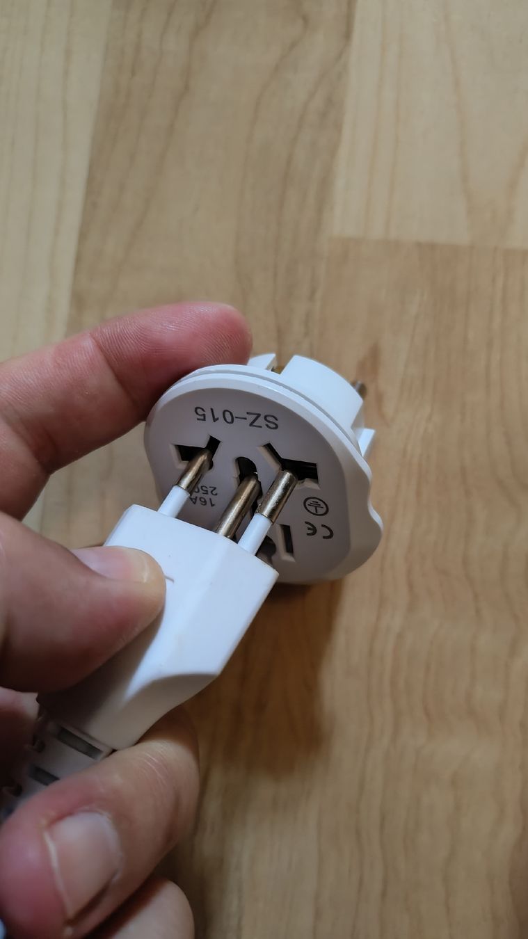 Unità & Adattatore: 2x Reiseadapter Strom Schuko EU Dose auf CH Stecker 2+3pol – Nuovo (secondo la descrizione) da Effretikon venduto da easyjones 4