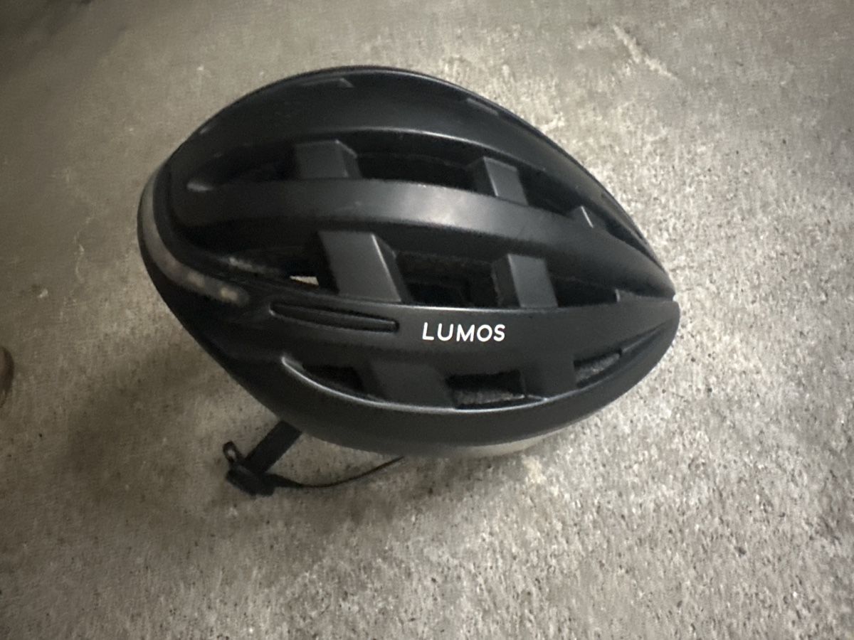 Helme: Lumos bicycle helmet black used condition – Gebraucht aus Kriens von SupiDupiDeal 2