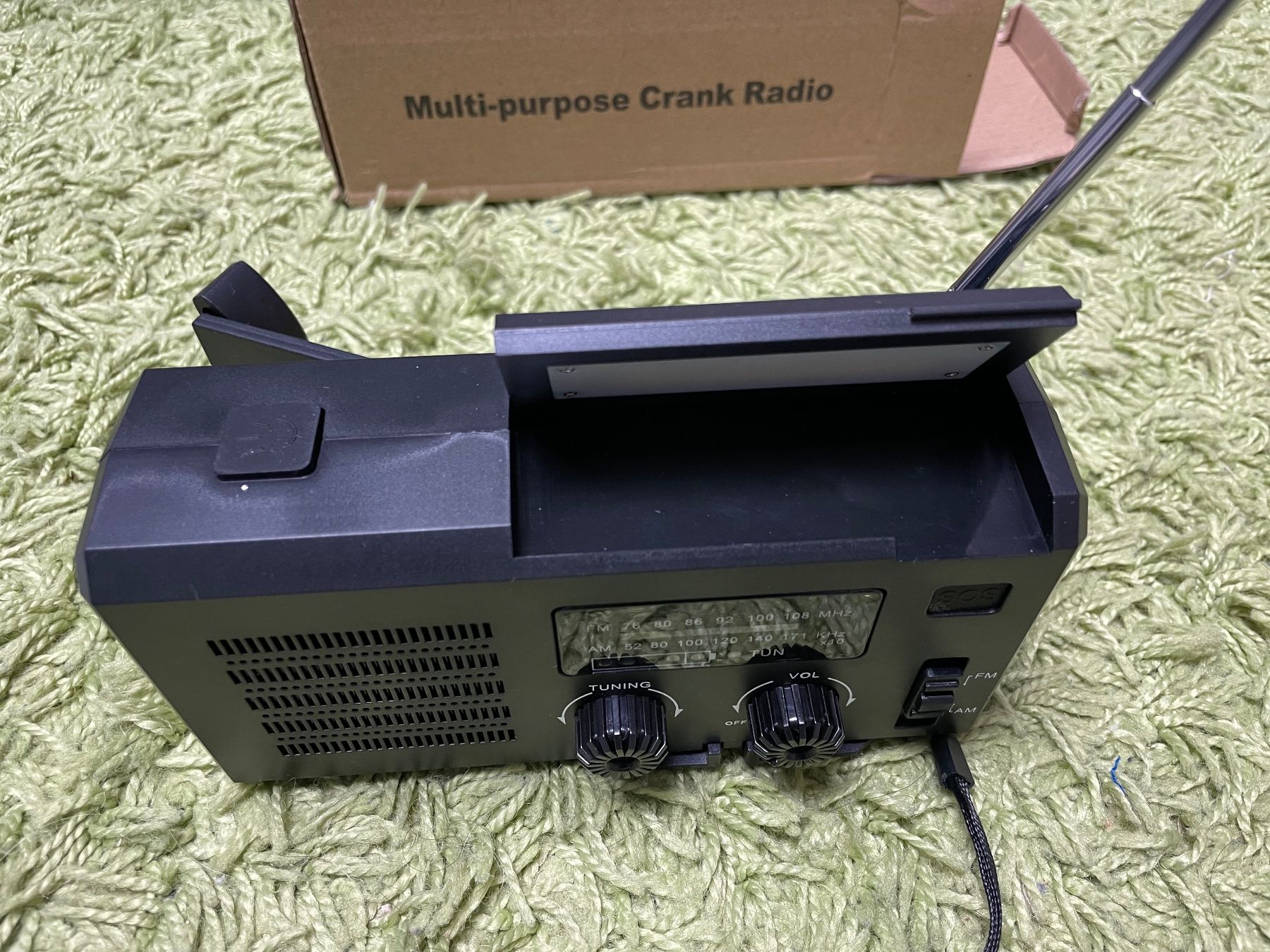 Radio: Kurbelradio "Flashlight & Radio" – Nuovo e nell'imballaggio originale da Ballwil venduto da goldi360