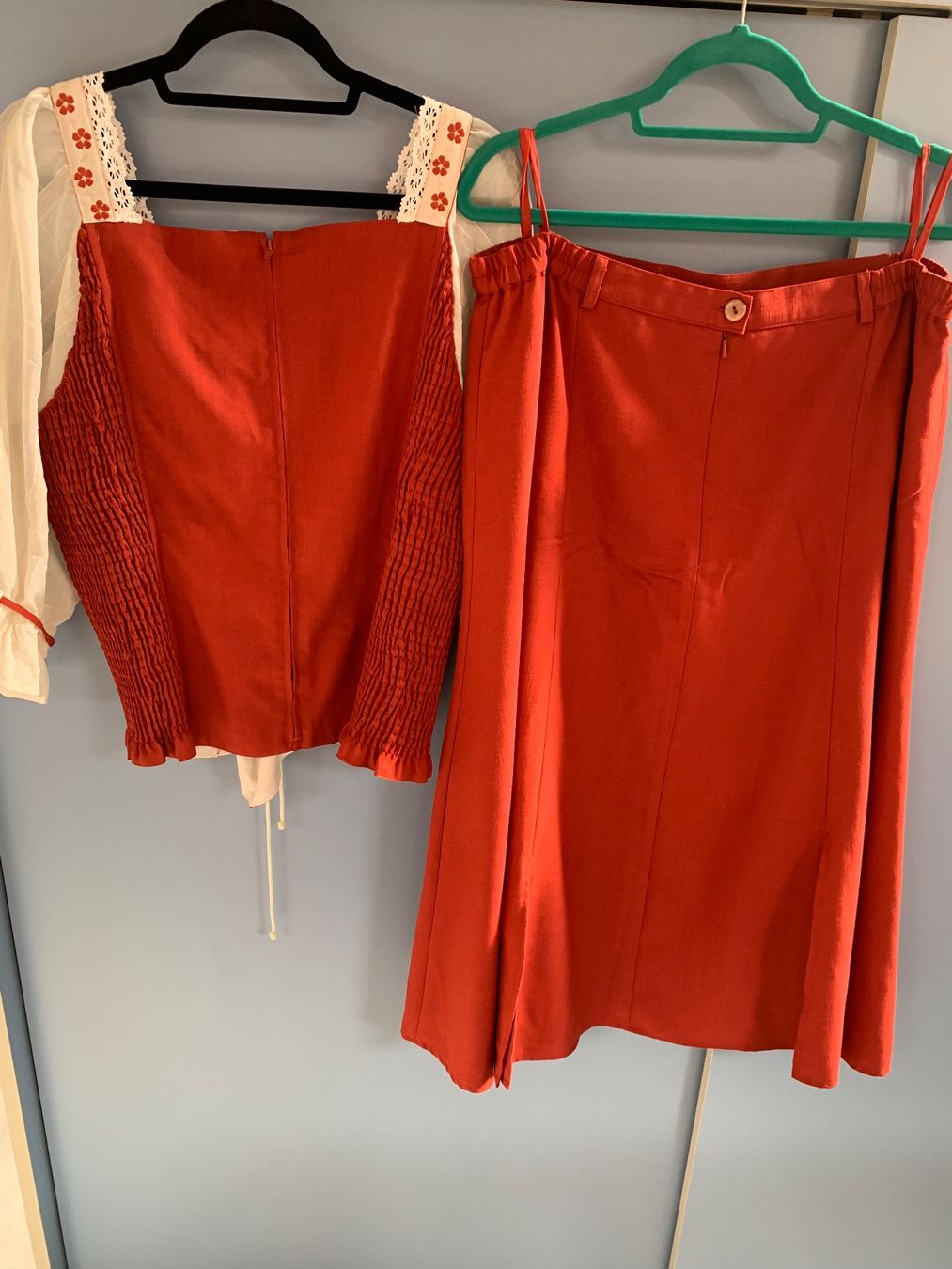Kostüme: Folklore Dirndl 2 Teiler Gr.48 EU – Neu (gemäss Beschreibung) aus Steinen von Firehorse66 1
