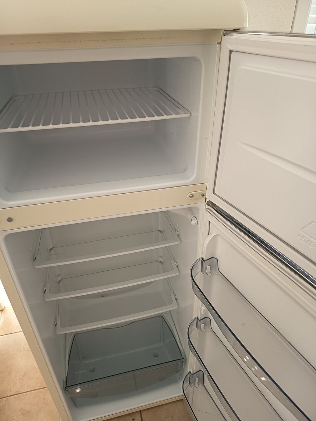 Frigoriferi: Kühlschrank Severin Retro Cream – Usato da Löhningen venduto da Tomturbo3 1