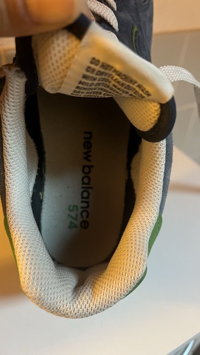New Balance Scarpe da uomo: New Balance Sneaker 38.5 – Usato da Haldenstein venduto da Foxfast5 4