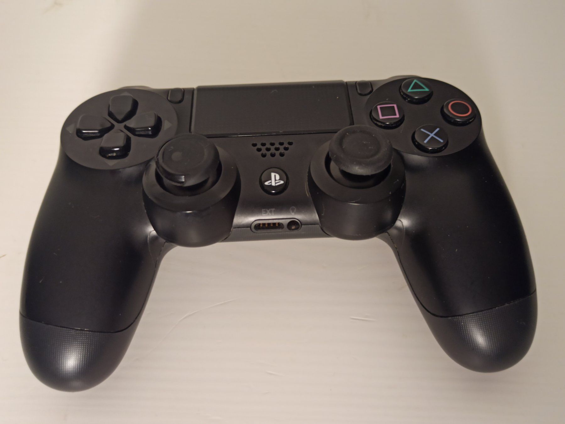 Controller: Original Controller Sony PS4 Wireless DualShock 4 V1 – Usato da Oberweningen venduto da mar_87mx