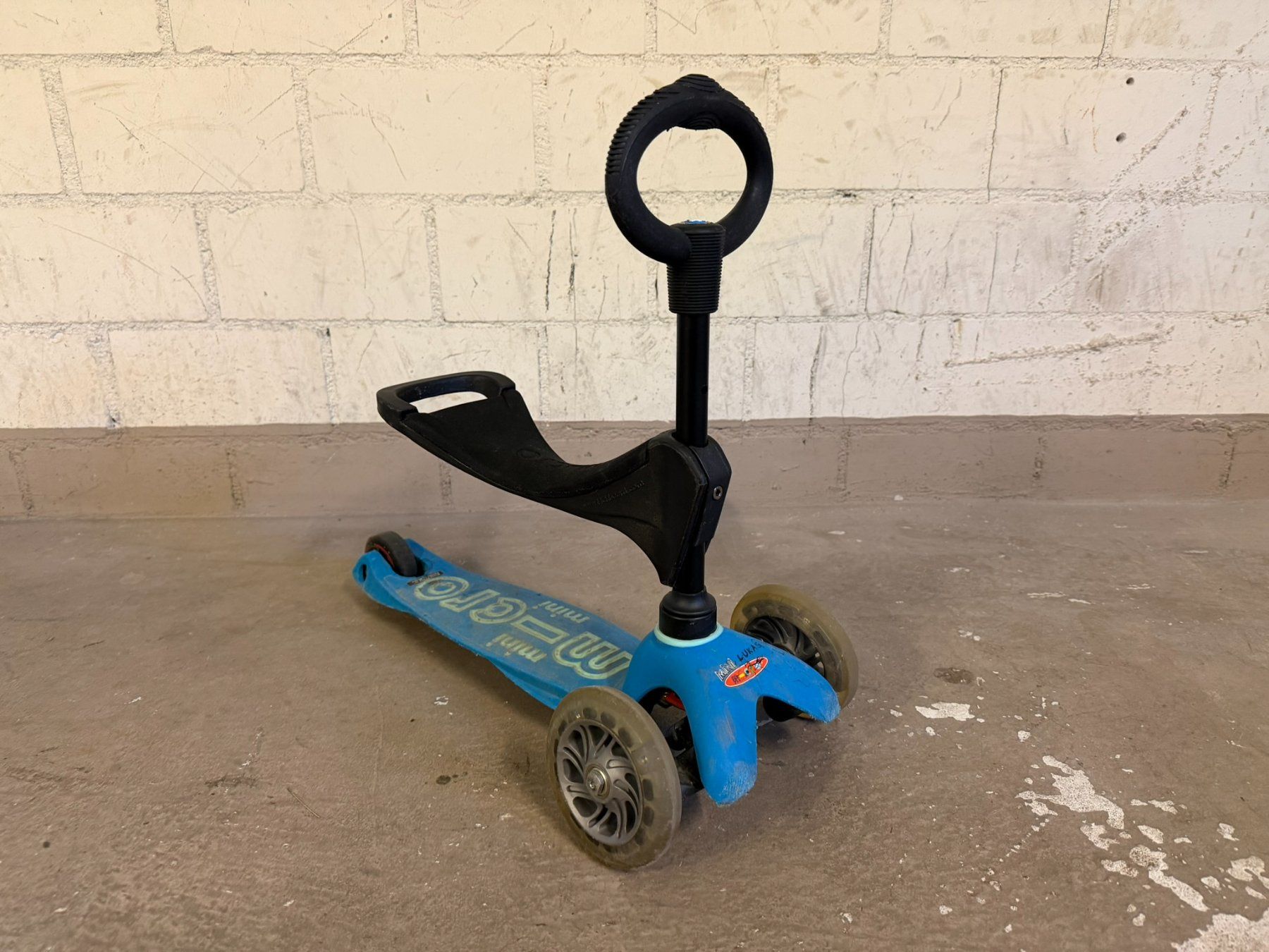 Micro Kickboard: Micro Mini Deluxe 3-in-1 – Usato da Schliern b. Köniz venduto da susikaupk 2