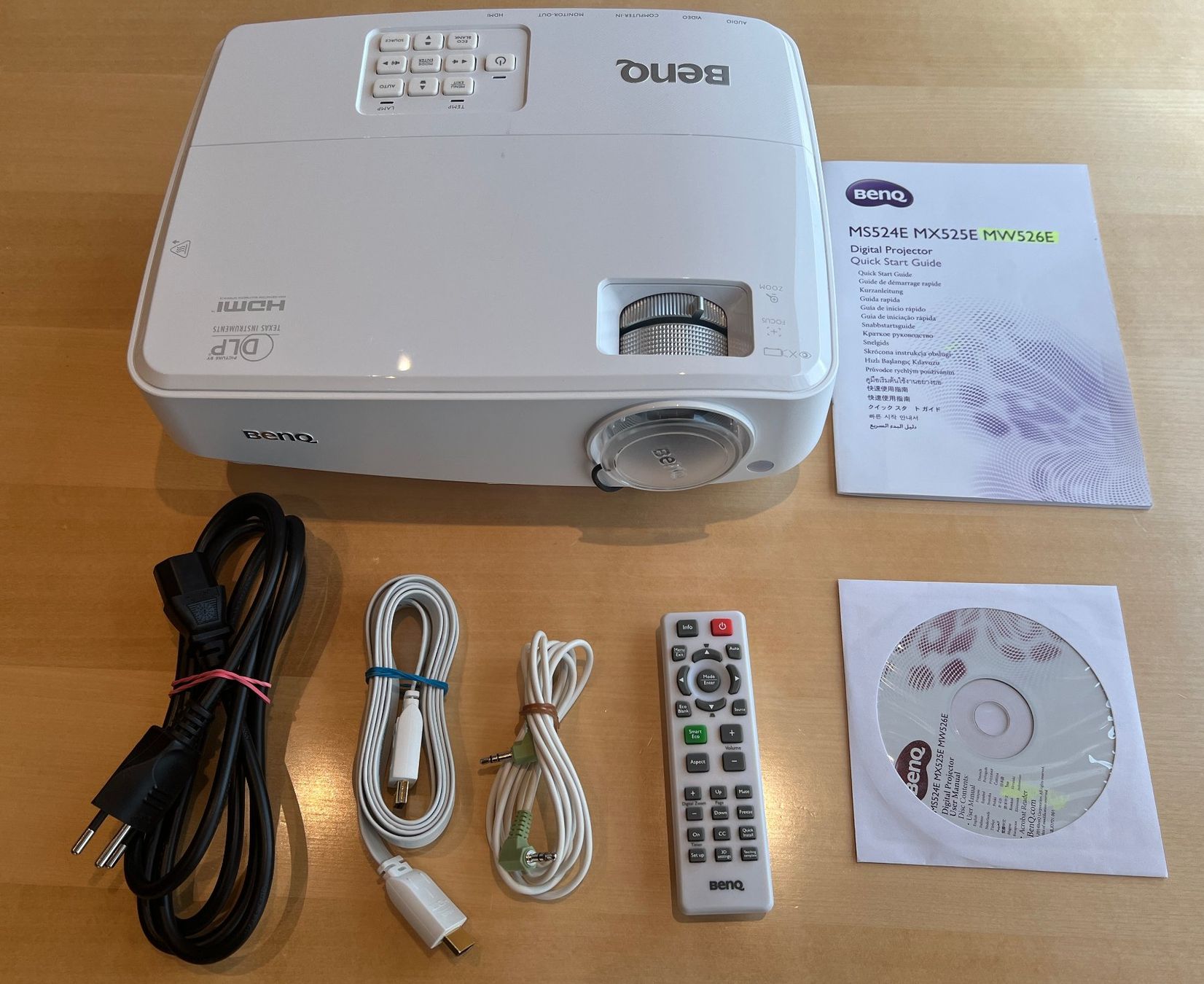 BenQ Proiettori: BENQ Beamer, neuwertig – Usato da Ruschein venduto da Libellus