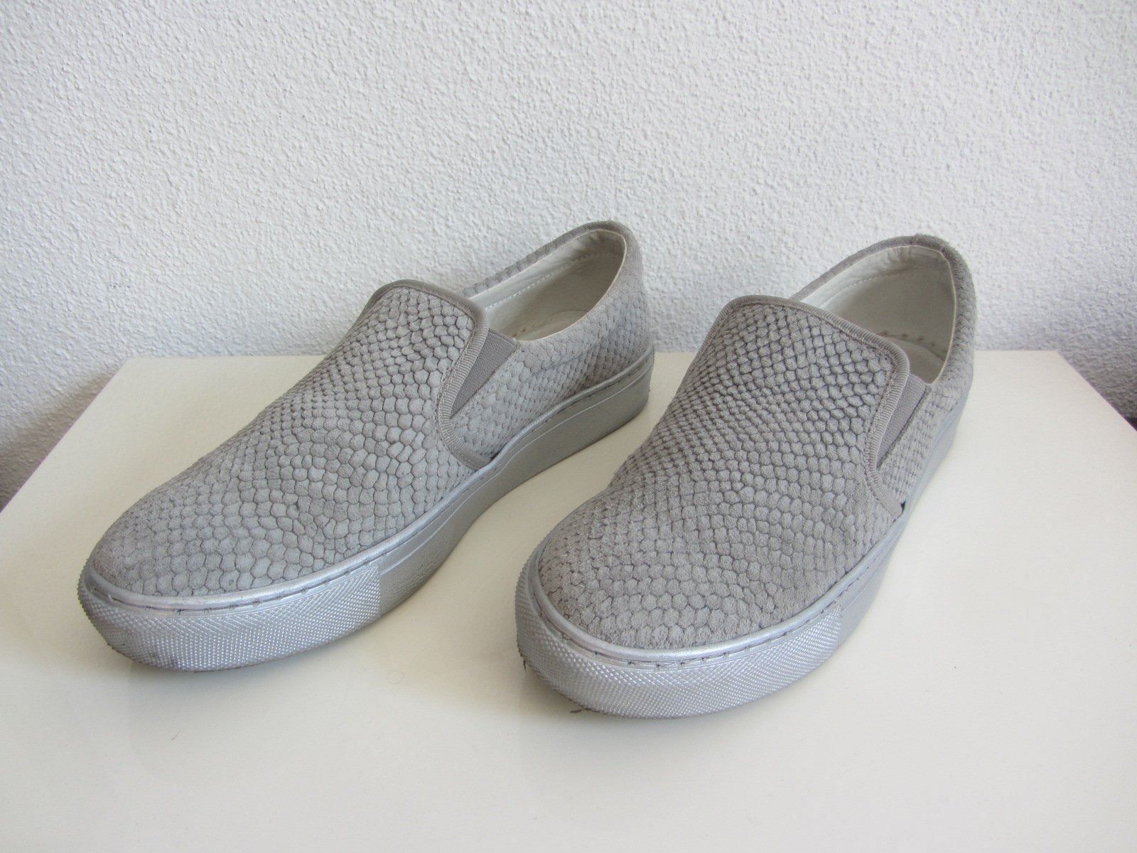Scarpe da donna: ZIGN - Leder Schuhe silbergrau 40 – Usato da Zürich venduto da Diazaio