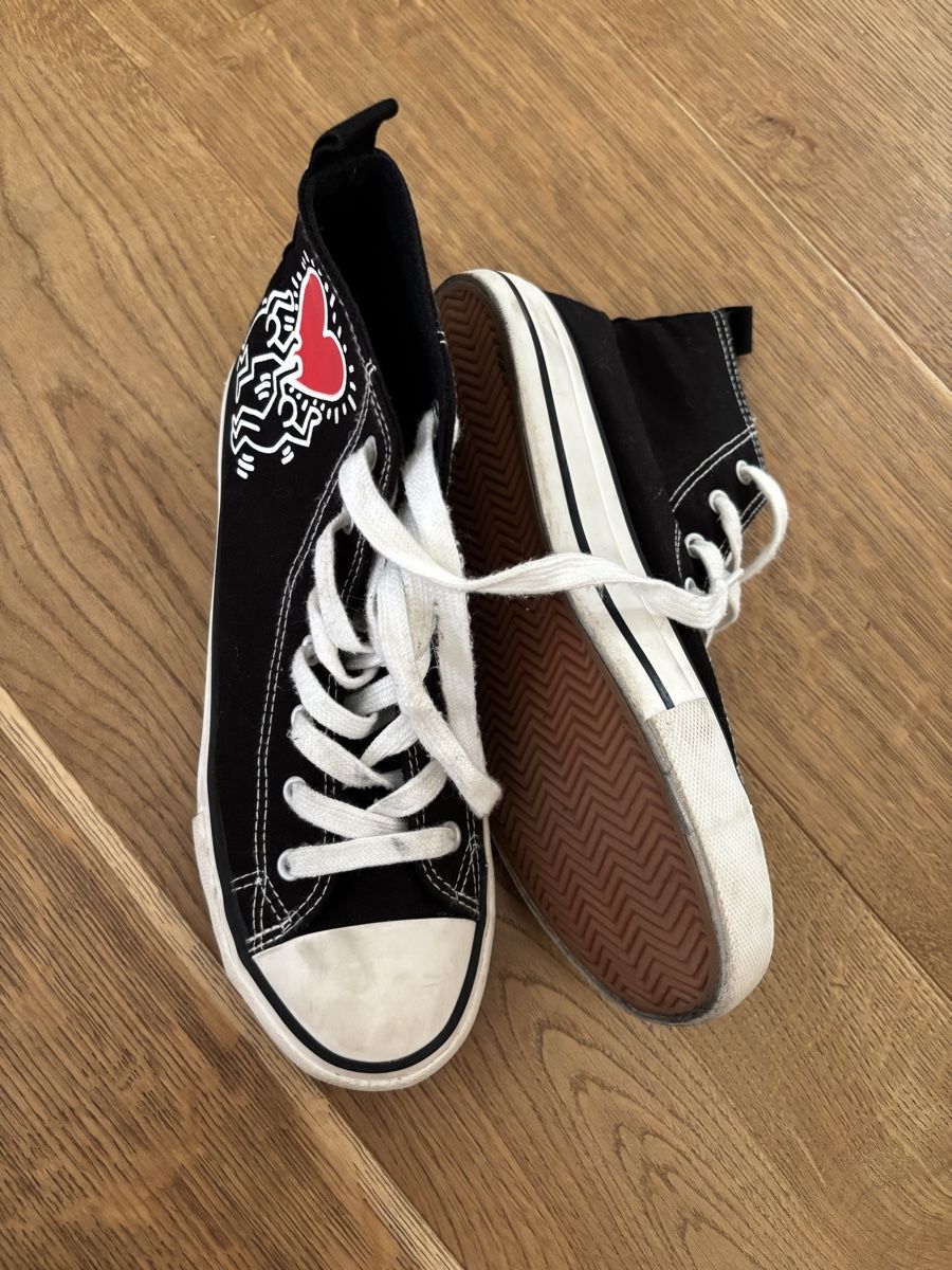 Scarpe da uomo: Keith Haring Sneakers – Usato da Würenlos venduto da Ashley24