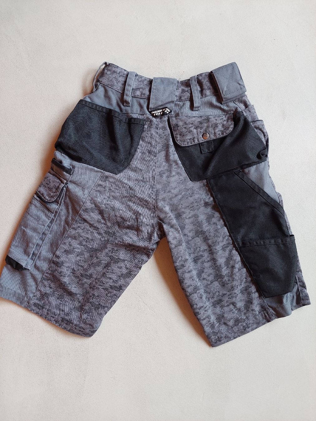 Engelbert Strauss Pantaloni: Engelbert Strauss Arbeitsshorts – Usato da Allschwil venduto da sneluk 2